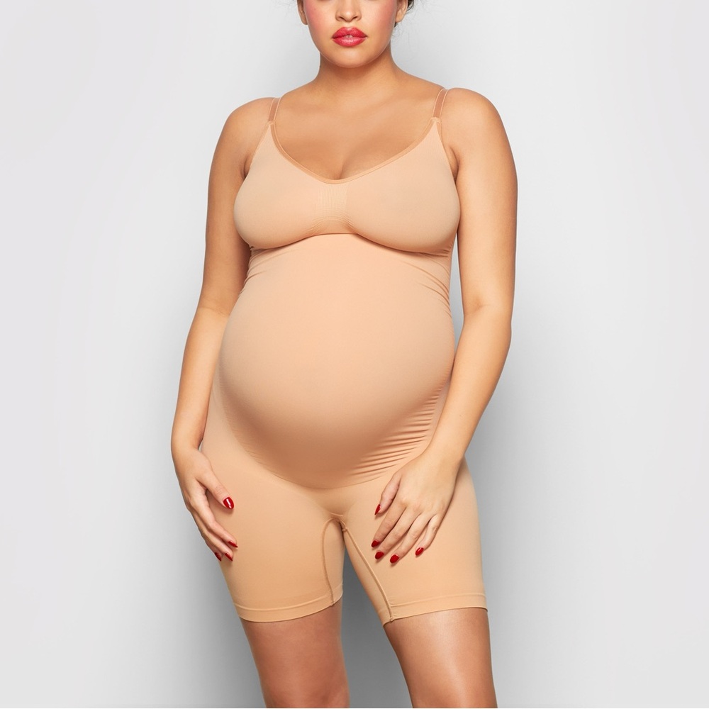 NWT Skims Maternity Mid Thigh Sculpting Bodysuit